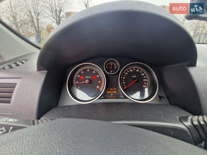 Универсал Opel Astra 2005 в Ивано-Франковске