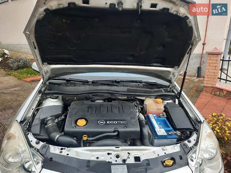 Универсал Opel Astra 2008 в Тысменице