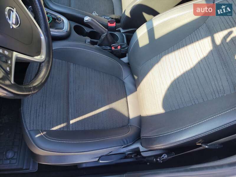 Седан Opel Astra 2016 в Жмеринці