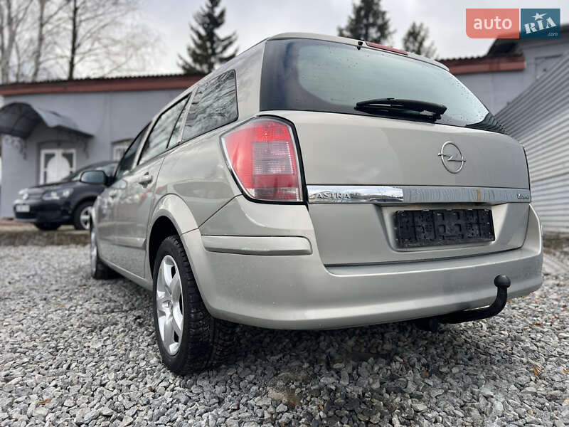 Универсал Opel Astra 2007 в Черновцах