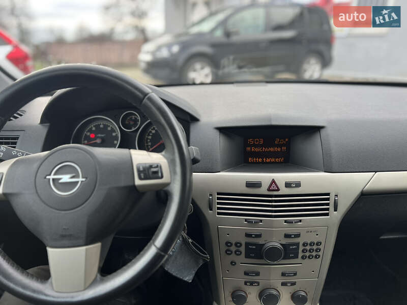 Универсал Opel Astra 2007 в Черновцах