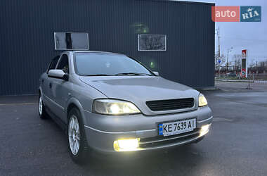 Седан Opel Astra 2005 в Днепре