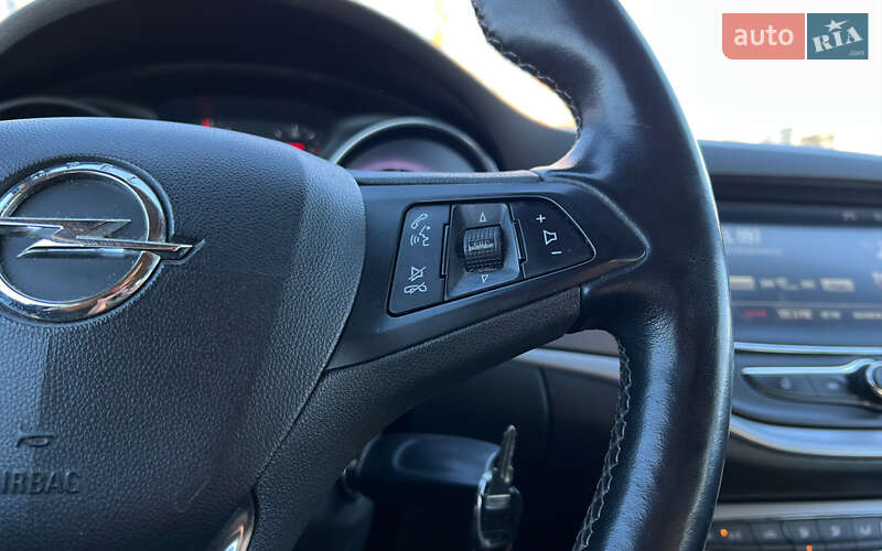 Хэтчбек Opel Astra 2016 в Львове