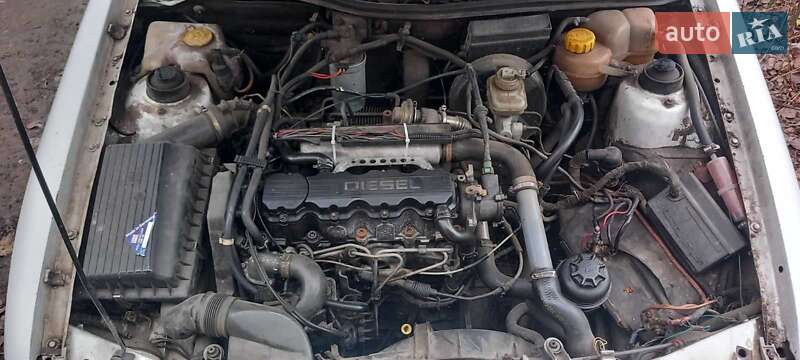 Універсал Opel Astra 1996 в Синельниковому