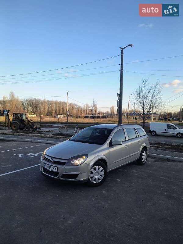 Универсал Opel Astra 2005 в Чернигове