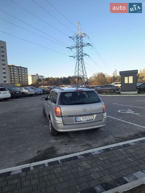 Универсал Opel Astra 2005 в Чернигове