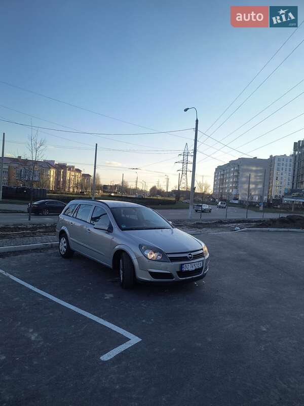 Универсал Opel Astra 2005 в Чернигове