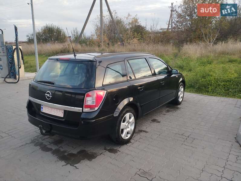 Универсал Opel Astra 2007 в Радехове