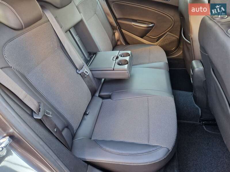 Універсал Opel Astra 2012 в Києві