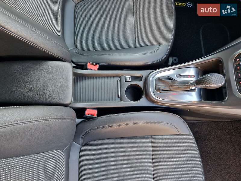 Універсал Opel Astra 2012 в Києві