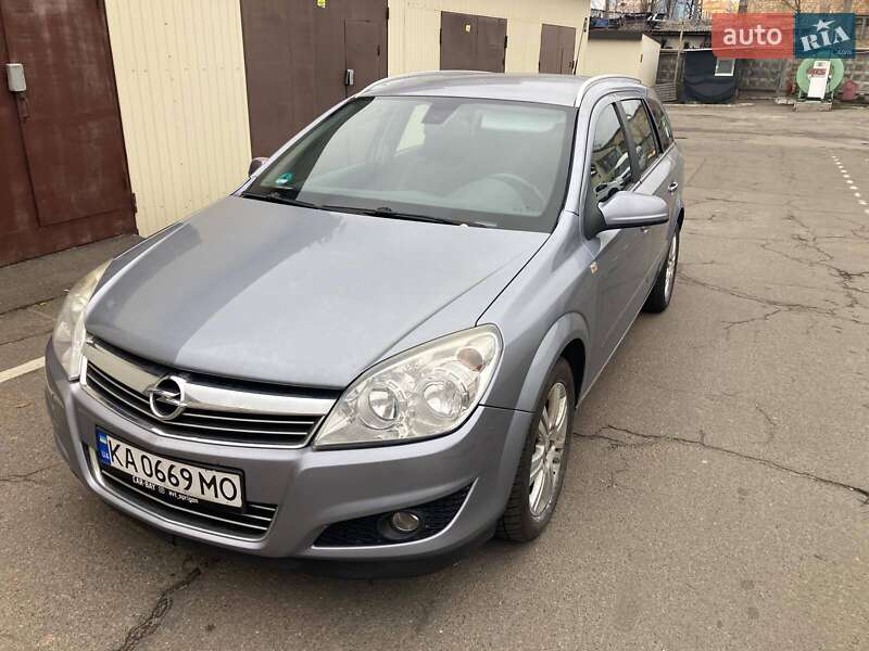 Универсал Opel Astra 2008 в Киеве