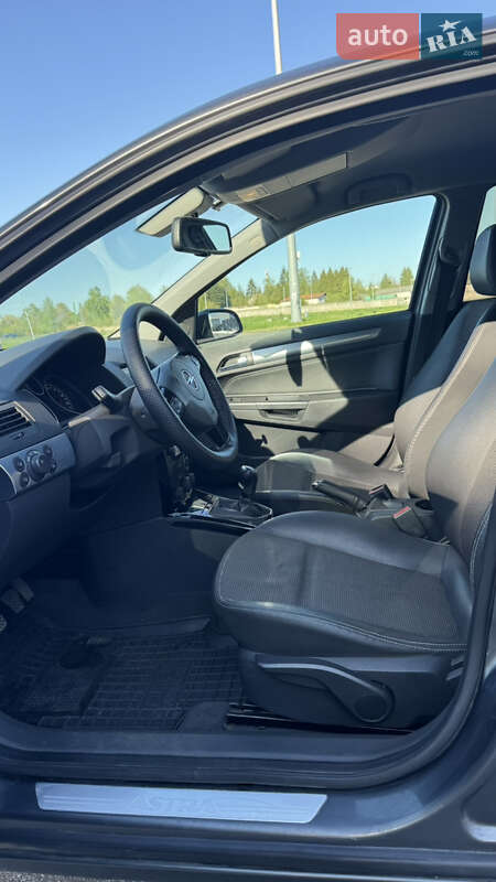 Хетчбек Opel Astra 2008 в Львові