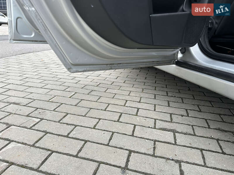 Универсал Opel Astra 2009 в Луцке