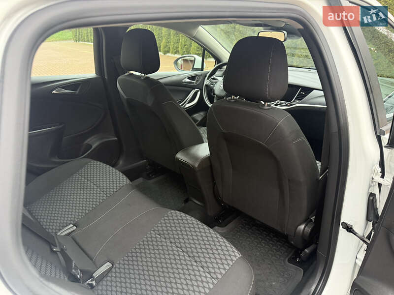 Универсал Opel Astra 2018 в Хмельницком