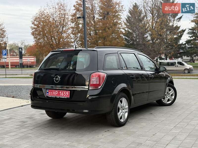 Универсал Opel Astra 2009 в Луцке