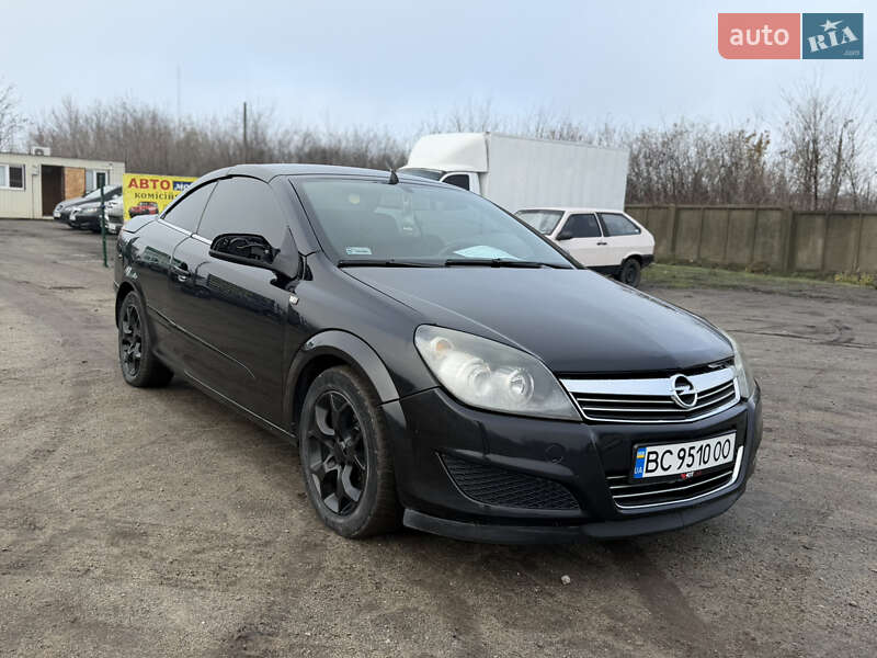Кабриолет Opel Astra 2006 в Вольнянске