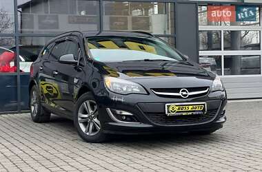 Універсал Opel Astra 2015 в Івано-Франківську