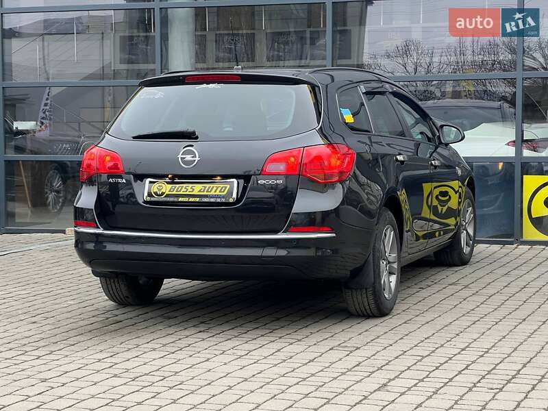 Универсал Opel Astra 2015 в Ивано-Франковске
