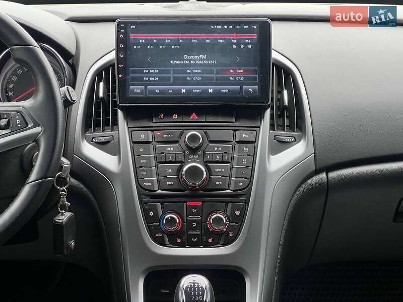 Универсал Opel Astra 2015 в Ивано-Франковске