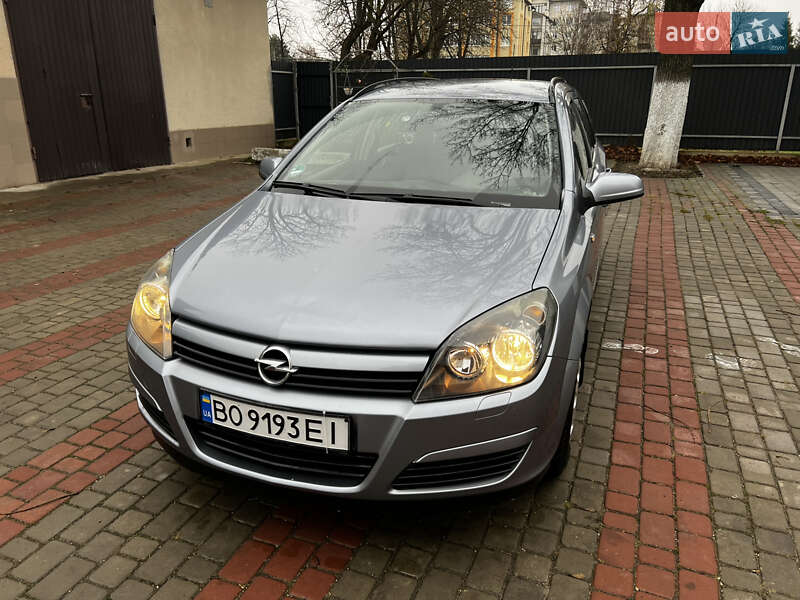 Універсал Opel Astra 2004 в Чорткові
