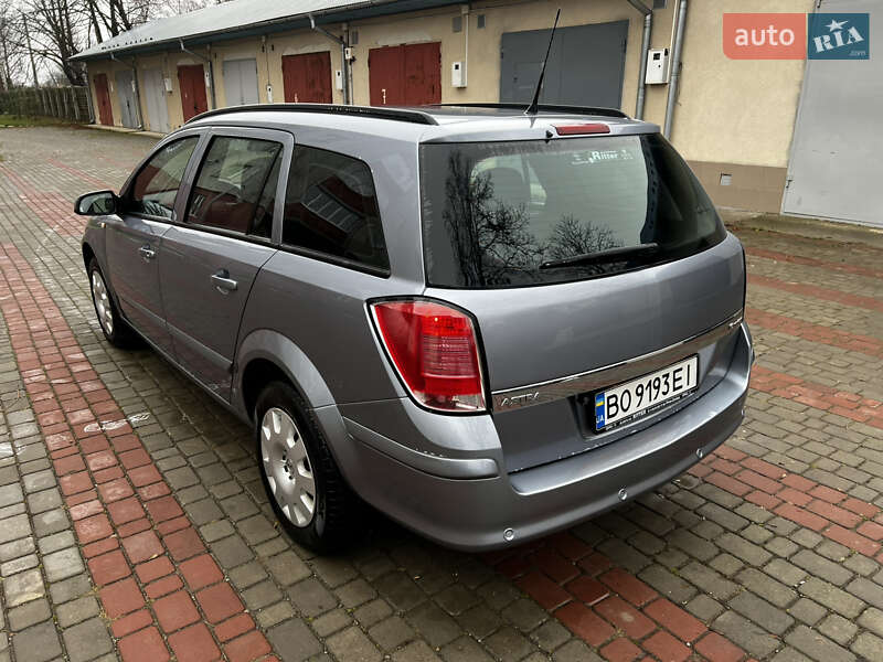 Універсал Opel Astra 2004 в Чорткові