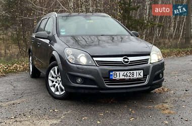 Универсал Opel Astra 2009 в Полтаве
