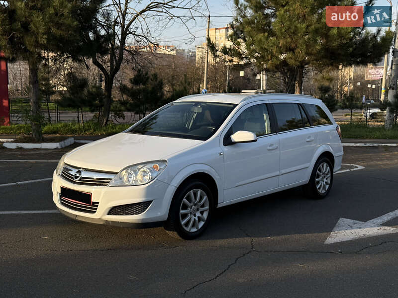 Универсал Opel Astra 2008 в Одессе