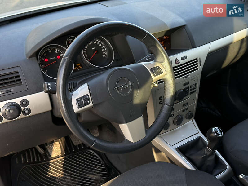 Универсал Opel Astra 2008 в Одессе