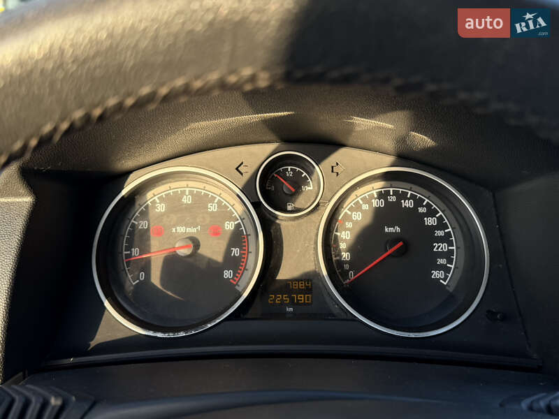 Универсал Opel Astra 2008 в Одессе