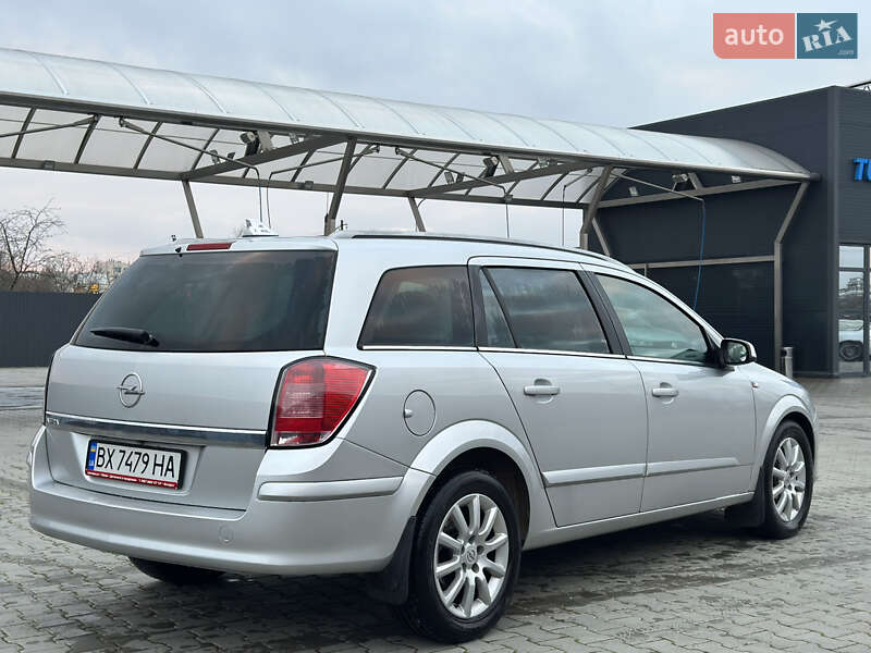 Универсал Opel Astra 2005 в Хмельницком
