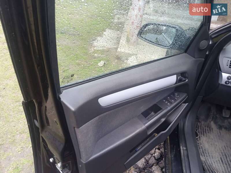 Универсал Opel Astra 2005 в Теребовле