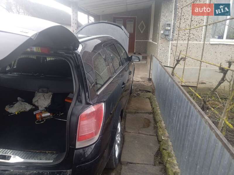 Универсал Opel Astra 2005 в Теребовле