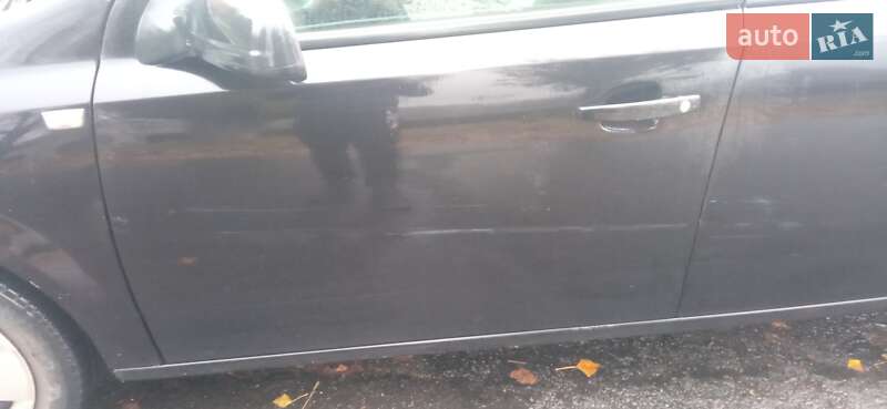 Универсал Opel Astra 2005 в Ужгороде