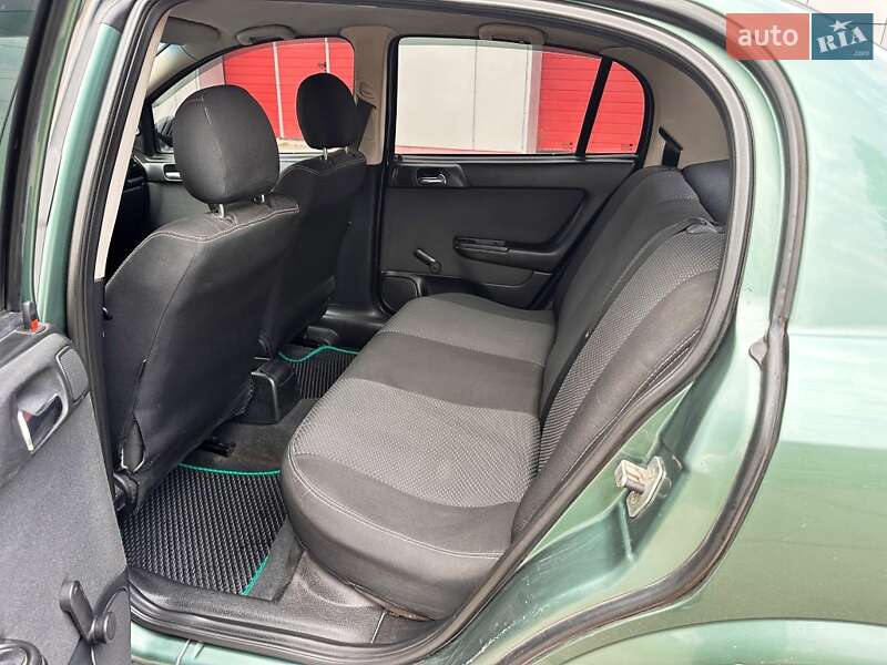 Седан Opel Astra 2005 в Запорожье