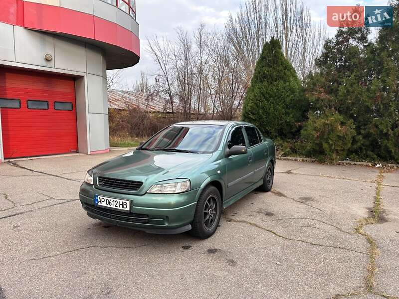 Седан Opel Astra 2005 в Запорожье