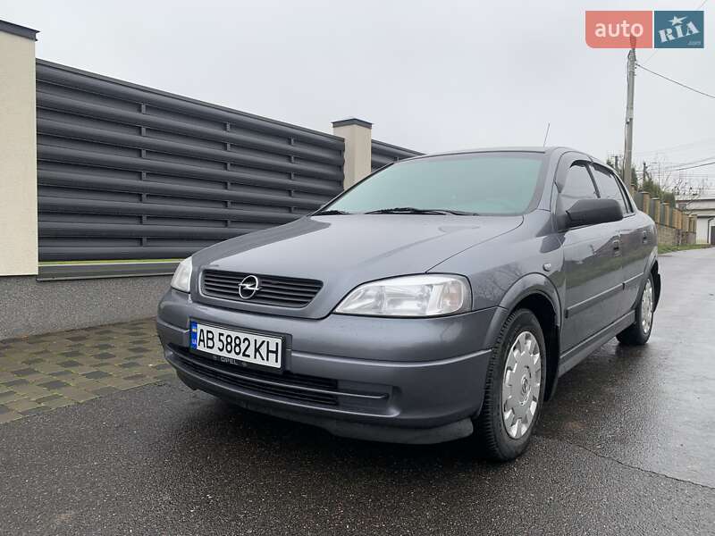 Седан Opel Astra 2008 в Виннице