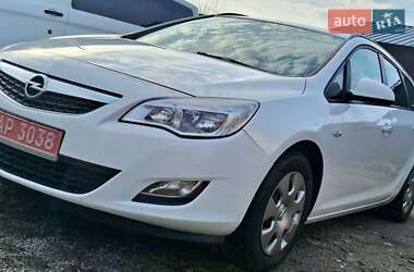Универсал Opel Astra 2011 в Харькове