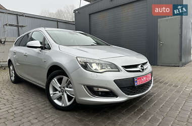 Універсал Opel Astra 2014 в Львові