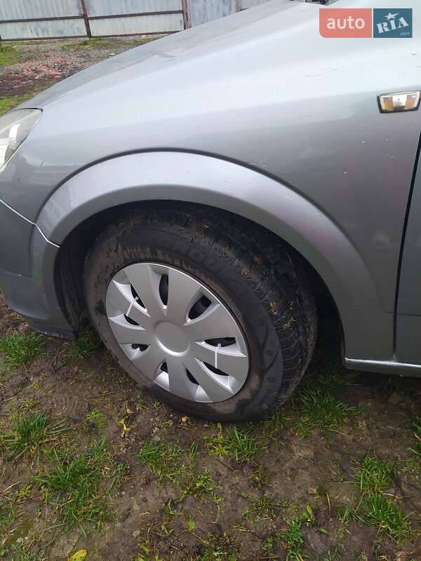 Универсал Opel Astra 2005 в Бердичеве фото 4 Универсал Opel Astra 2005 в Бердичеве