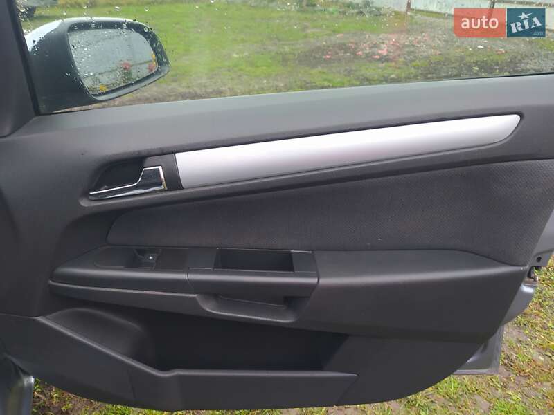 Универсал Opel Astra 2005 в Бердичеве фото 15 Универсал Opel Astra 2005 в Бердичеве