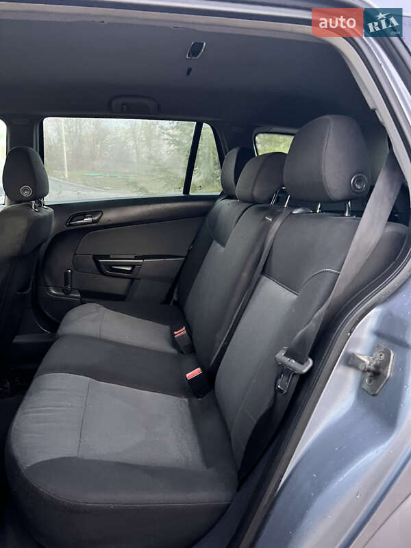 Універсал Opel Astra 2005 в Запоріжжі