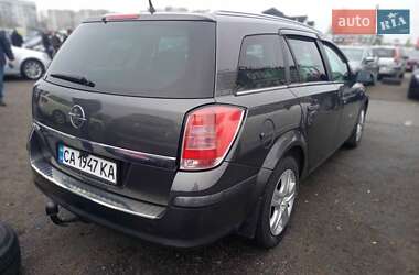 Універсал Opel Astra 2009 в Черкасах