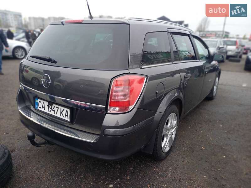 Универсал Opel Astra 2009 в Черкассах