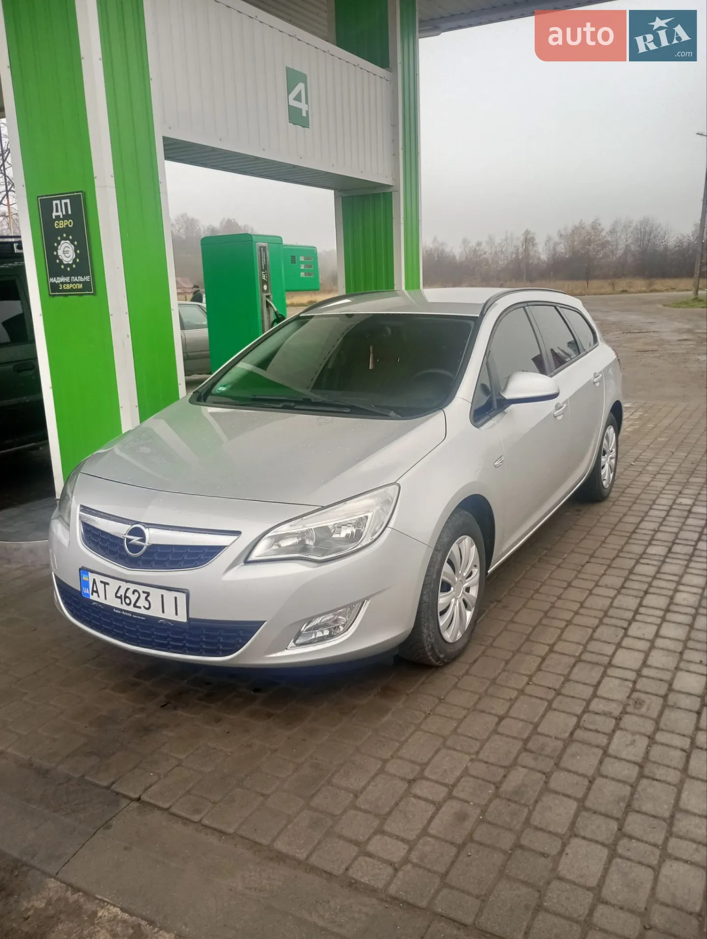 2011 Opel Astra - фото 1