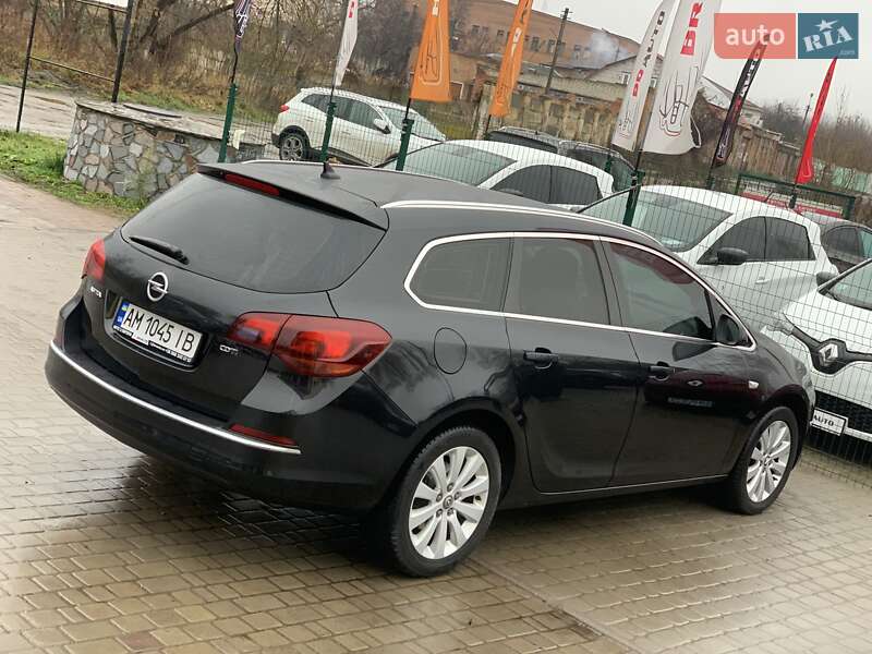 Универсал Opel Astra 2014 в Бердичеве