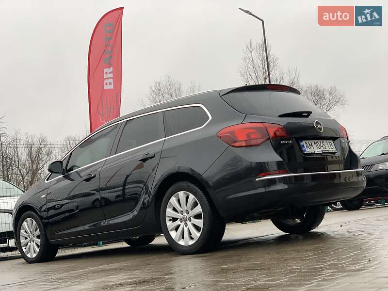 Универсал Opel Astra 2014 в Бердичеве
