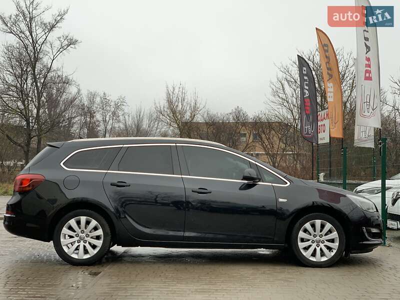 Универсал Opel Astra 2014 в Бердичеве