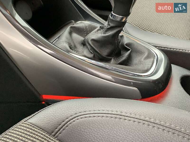 Универсал Opel Astra 2014 в Бердичеве