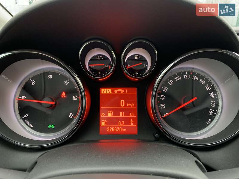 Универсал Opel Astra 2014 в Бердичеве