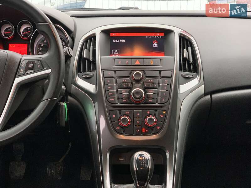 Универсал Opel Astra 2014 в Бердичеве